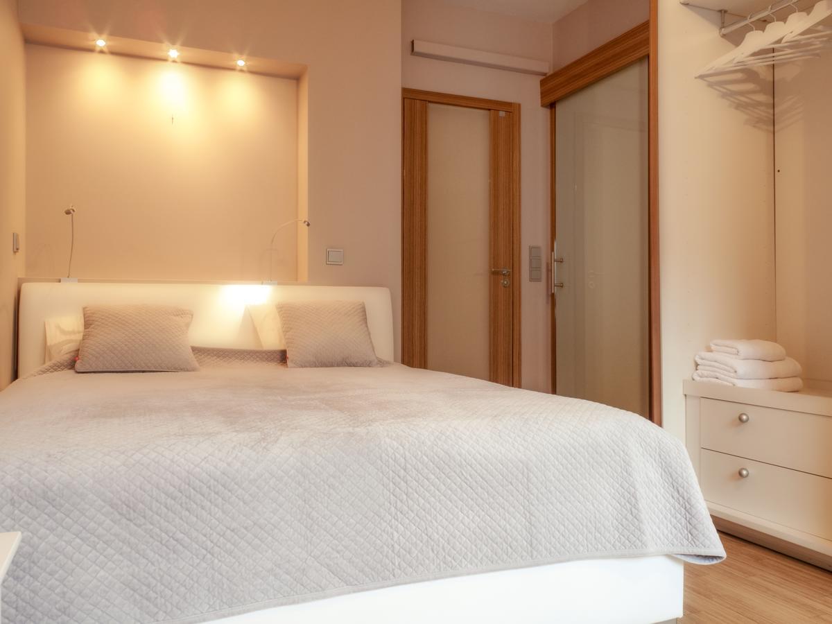 Apartament Comewa *